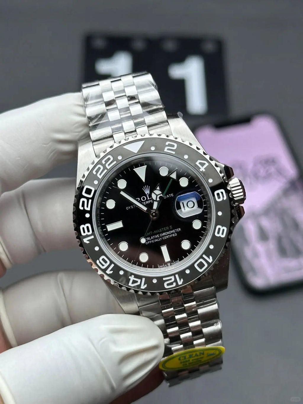 Rolex GMT-Master II Oyster, 40 mm, Oystersteel Reference 126710GRNR 4