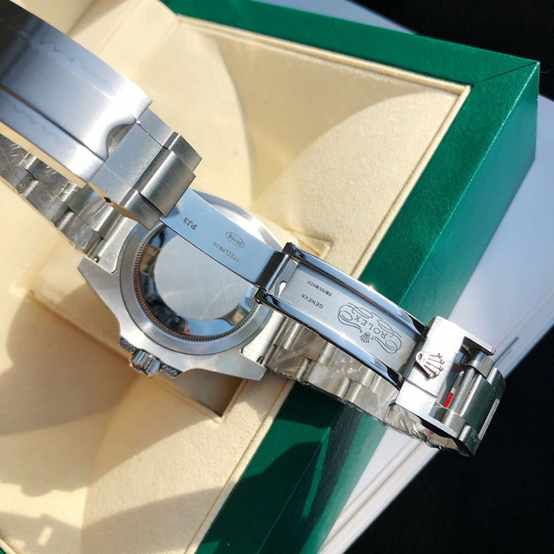 Custom Diamond Submariner Green Dial Mens Watch 116610LN 40MM 8